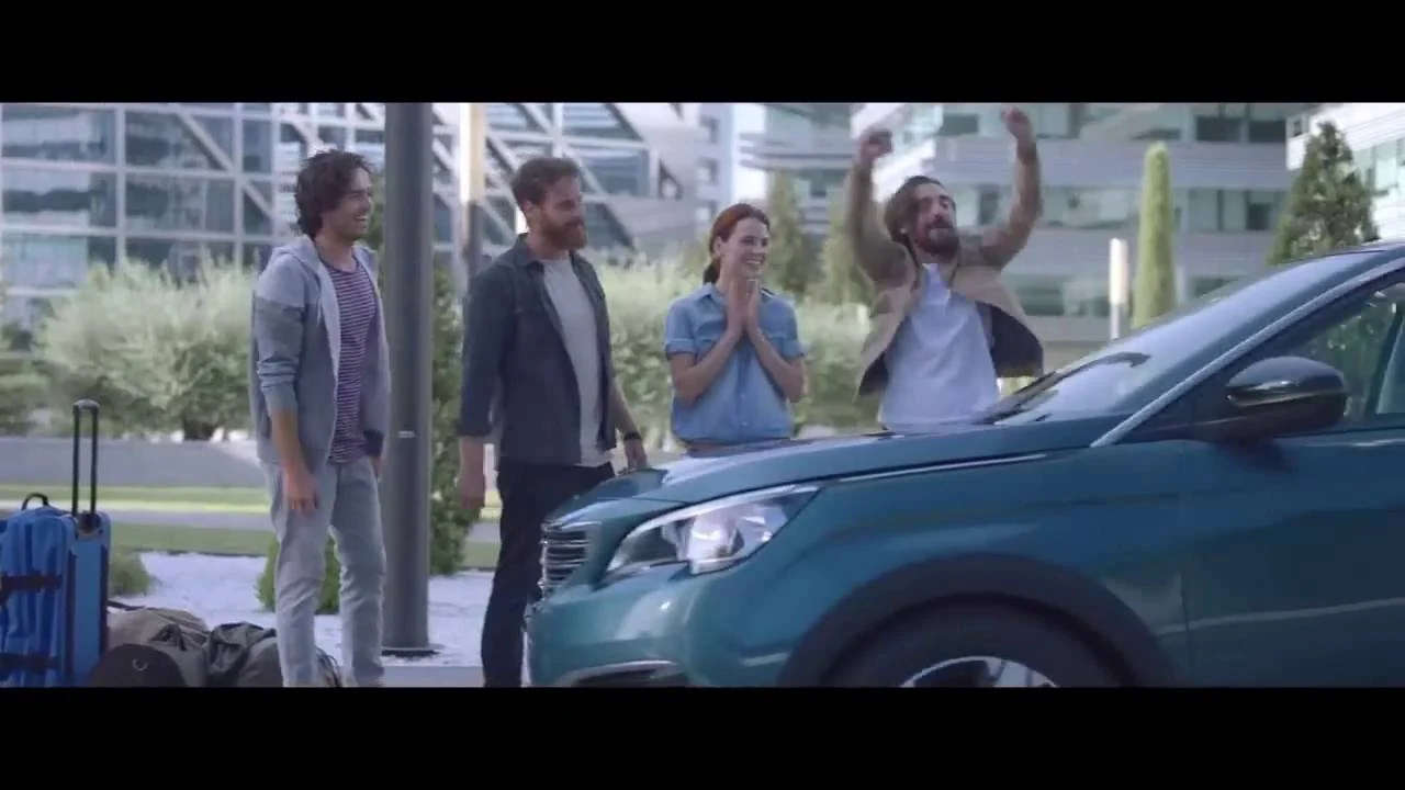 New SUV Peugeot 5008 Commercial : Share the unexpected